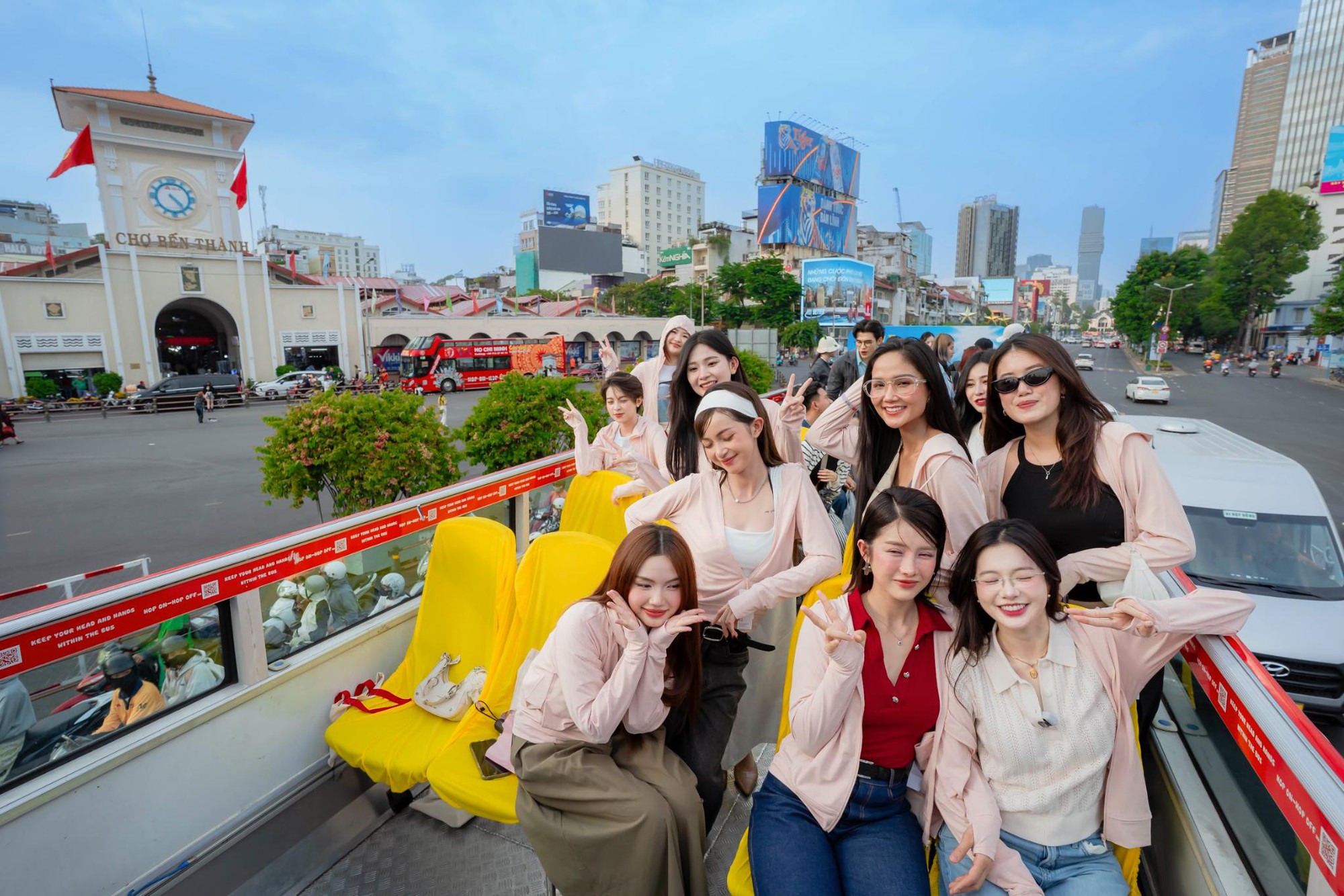 H’Hen Niê và loạt KOL đồng loạt gợi ý outfit này cho chuyến du lịch mùa hè- Ảnh 5. H’Hen Niê và loạt KOL đồng loạt gợi ý outfit này cho chuyến du lịch mùa hè- Ảnh 5.