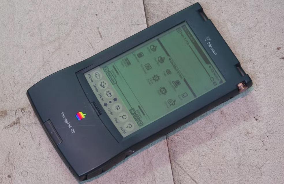 Apple từng tạo ra chiếc máy chẳng giống phong cách của Apple chút nào – Steve Jobs là người kết thúc nó- Ảnh 2. Apple từng tạo ra chiếc máy chẳng giống phong cách của Apple chút nào – Steve Jobs là người kết thúc nó- Ảnh 2.