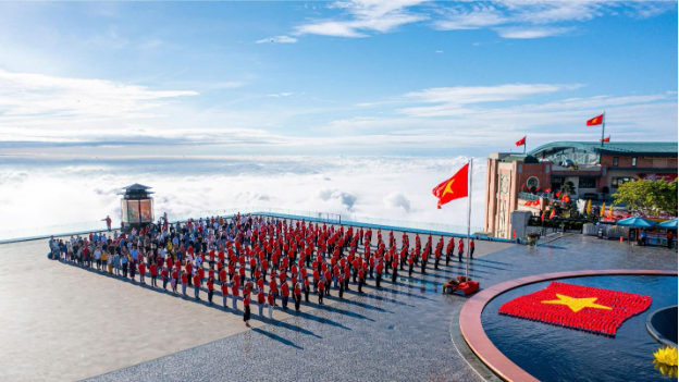 Sun World Ba Na Hills đón lượng khách kỷ lục trong lịch sử 16 năm- Ảnh 5. Sun World Ba Na Hills đón lượng khách kỷ lục trong lịch sử 16 năm- Ảnh 5.