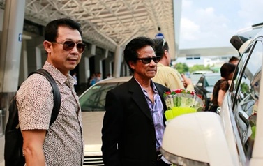 Nam nghệ sĩ là ông chủ cưu mang nhiều ca sĩ: "Tôi mời anh Chế Linh về thì không có lợi gì hết"- Ảnh 2. Nam nghệ sĩ là ông chủ cưu mang nhiều ca sĩ: "Tôi mời anh Chế Linh về thì không có lợi gì hết"- Ảnh 2.