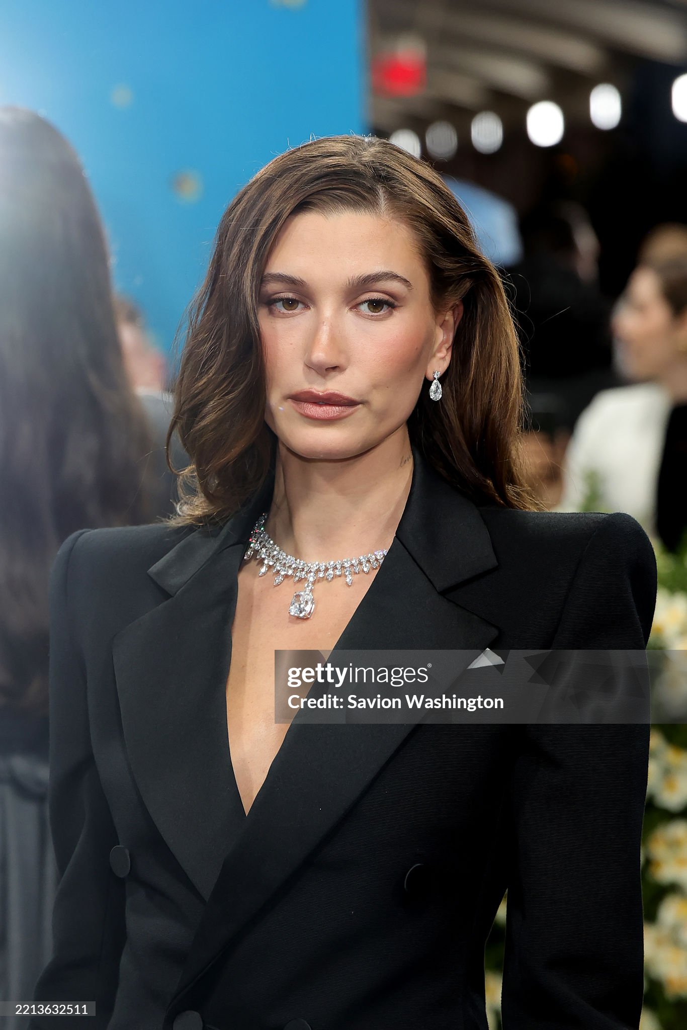 30 triệu lượt xem cách Hailey Bieber chiến thắng hung thần Getty: Hoá ra là mẹo Jennie vẫn dùng, thu nhỏ lỗ chân lông cực đỉnh!- Ảnh 3. 30 triệu lượt xem cách Hailey Bieber chiến thắng hung thần Getty: Hoá ra là mẹo Jennie vẫn dùng, thu nhỏ lỗ chân lông cực đỉnh!- Ảnh 3.