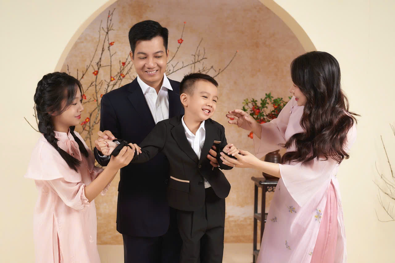Chuyện nữ bác sĩ di truyền: Từ cảm xúc vỡ òa vì 2 tiếng "mẹ Hoa" của nhiều đứa trẻ “chờ đợi mòn mỏi” đến những nỗi buồn day dứt- Ảnh 3. Chuyện nữ bác sĩ di truyền: Từ cảm xúc vỡ òa vì 2 tiếng "mẹ Hoa" của nhiều đứa trẻ “chờ đợi mòn mỏi” đến những nỗi buồn day dứt- Ảnh 3.