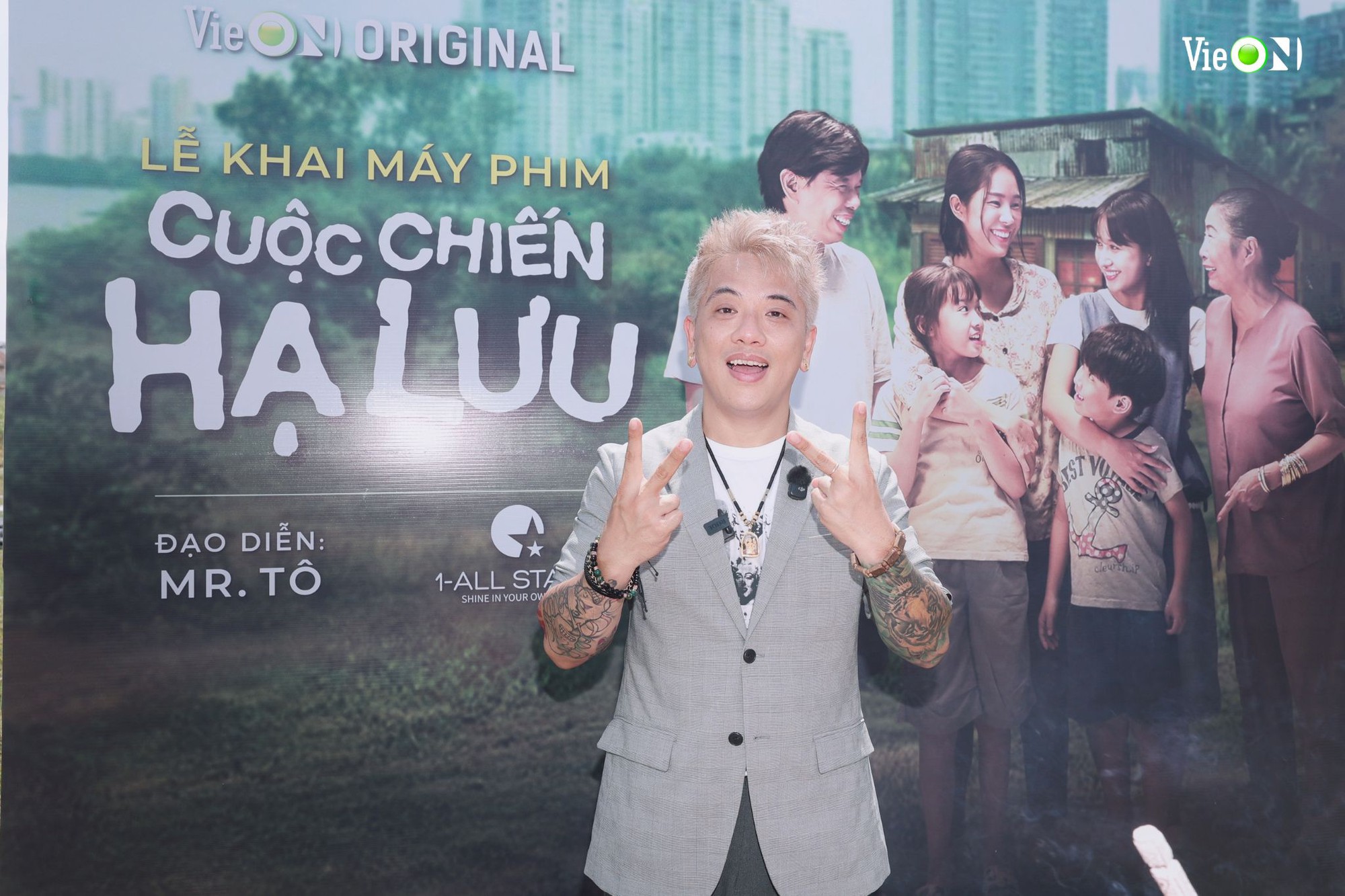 Khai máy phim VieON Original “Cuộc Chiến Hạ Lưu”: Thái Hòa tái hợp Lê Phương- Ảnh 3. Khai máy phim VieON Original “Cuộc Chiến Hạ Lưu”: Thái Hòa tái hợp Lê Phương- Ảnh 3.