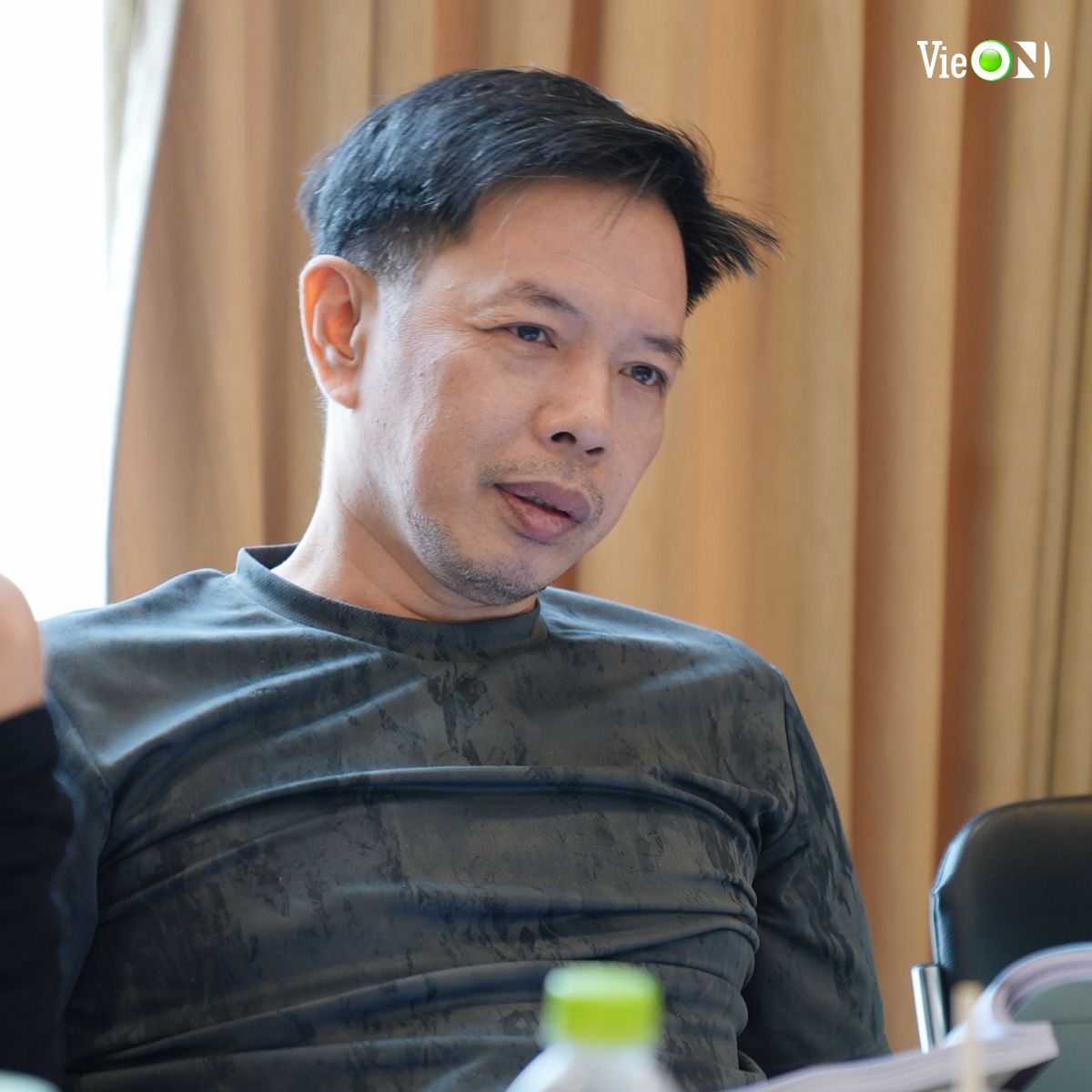 Khai máy phim VieON Original “Cuộc Chiến Hạ Lưu”: Thái Hòa tái hợp Lê Phương- Ảnh 4. Khai máy phim VieON Original “Cuộc Chiến Hạ Lưu”: Thái Hòa tái hợp Lê Phương- Ảnh 4.