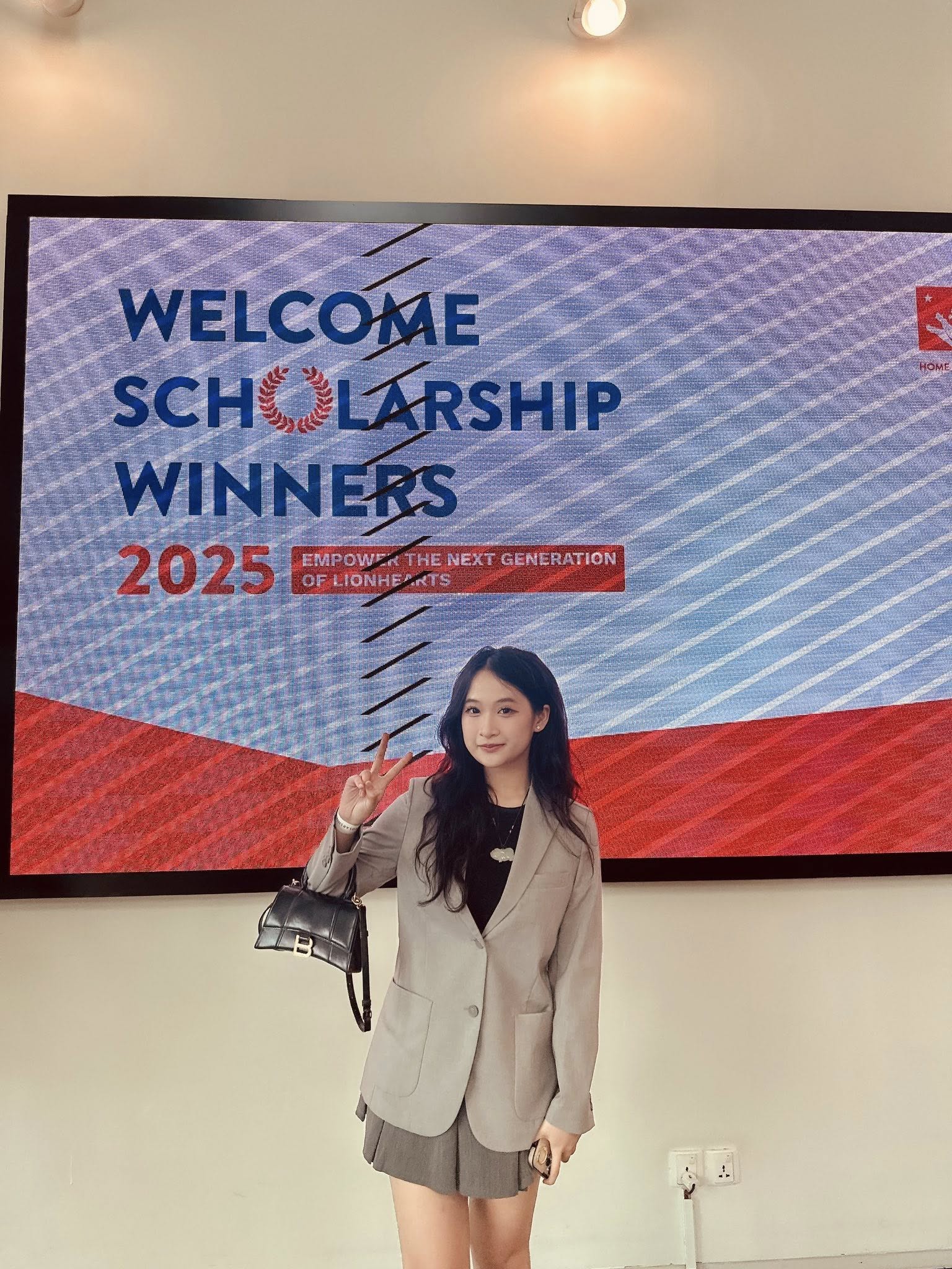 Bị xì xào: "Con bé này học dở thế nào ở trường ai mà không biết" - Nữ sinh Hà Nội có "câu trả lời" quá thuyết phục- Ảnh 3.