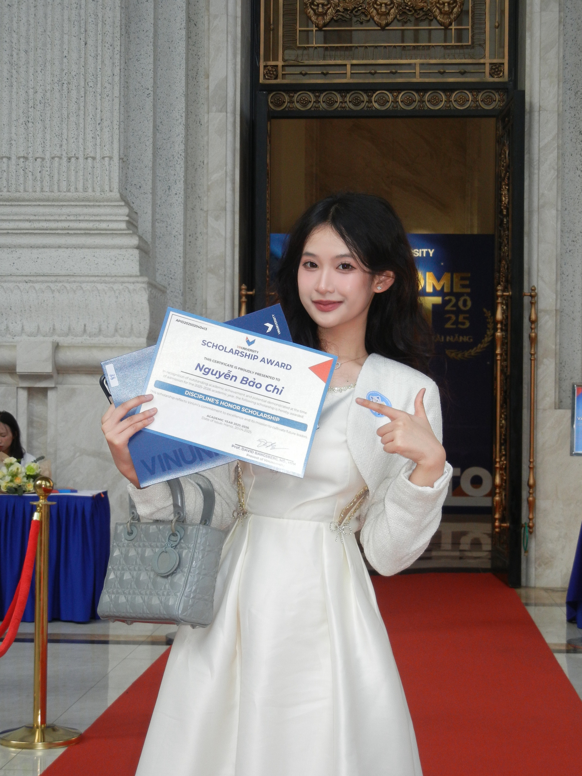 Bị xì xào: "Con bé này học dở thế nào ở trường ai mà không biết" - Nữ sinh Hà Nội có "câu trả lời" quá thuyết phục- Ảnh 2.