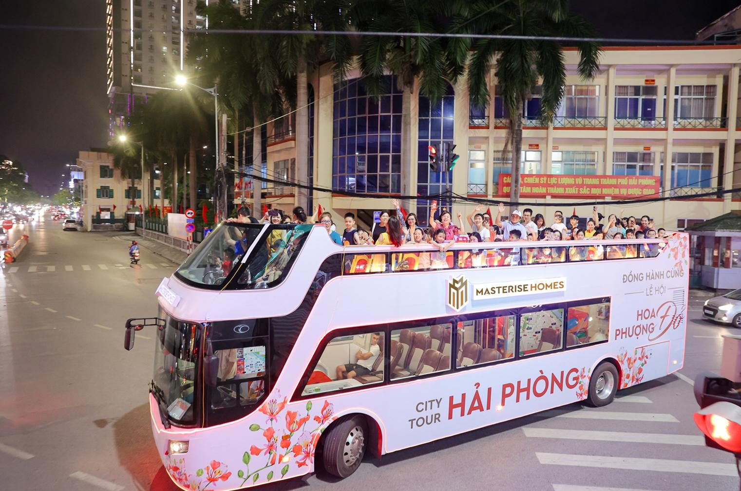 Masterise Homes đồng hành cùng Lễ hội Hoa Phượng Đỏ - Hải Phòng 2025- Ảnh 2. Masterise Homes đồng hành cùng Lễ hội Hoa Phượng Đỏ - Hải Phòng 2025- Ảnh 2.