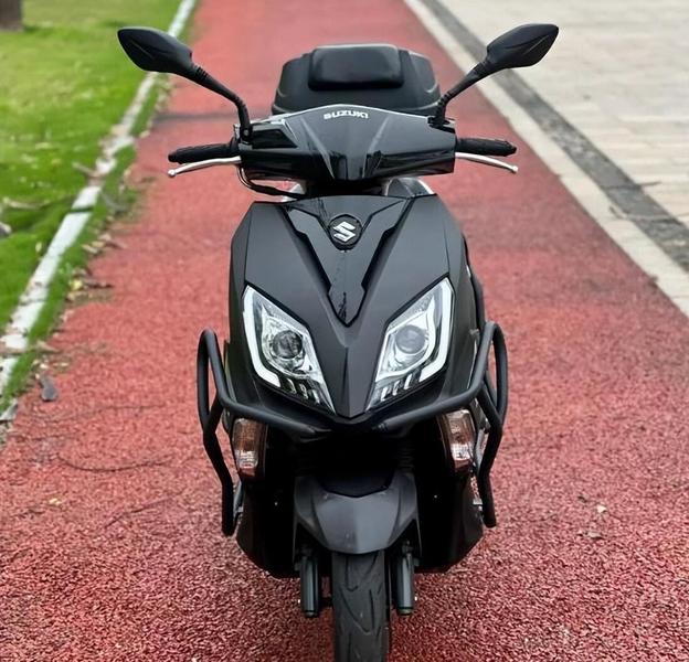 Chiếc xe tay ga không ABS của nhà Suzuki khiến thị trường Trung Quốc 'náo loạn': Người dùng nóng ruột, hãng vẫn im lặng!- Ảnh 4.