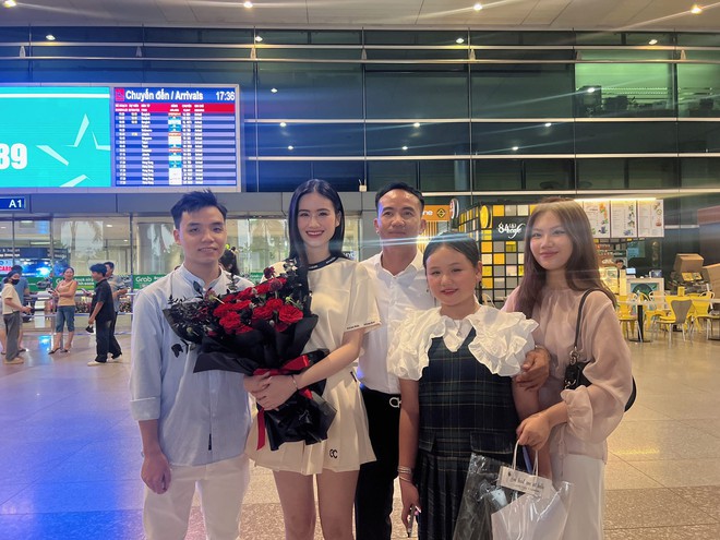 Động thái của bạn trai Hoa hậu Ý Nhi giữa nghi vấn đã "đường ai nấy đi"- Ảnh 6. Động thái của bạn trai Hoa hậu Ý Nhi giữa nghi vấn đã "đường ai nấy đi"- Ảnh 6.
