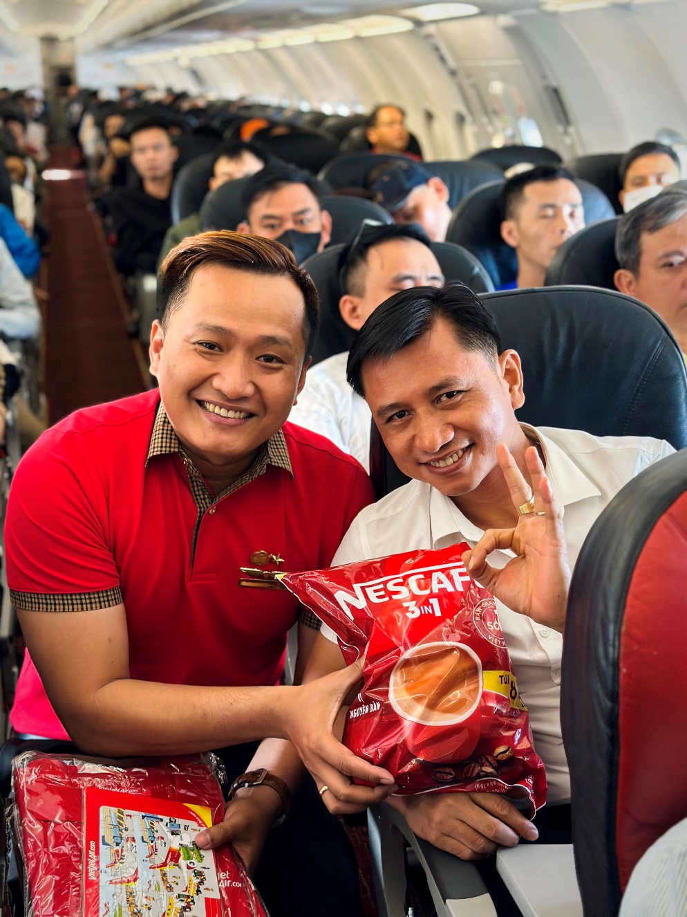 “Xé túi mù” trên mây cùng Vietjet, nhận ngay quà cực chất chỉ với một câu thần chú- Ảnh 5. “Xé túi mù” trên mây cùng Vietjet, nhận ngay quà cực chất chỉ với một câu thần chú- Ảnh 5.
