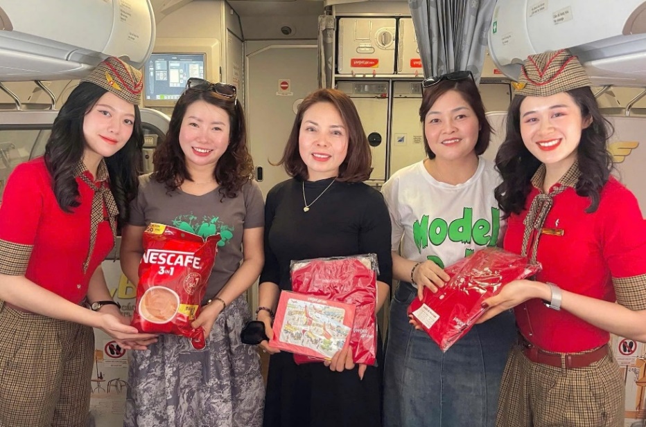 “Xé túi mù” trên mây cùng Vietjet, nhận ngay quà cực chất chỉ với một câu thần chú- Ảnh 6. “Xé túi mù” trên mây cùng Vietjet, nhận ngay quà cực chất chỉ với một câu thần chú- Ảnh 6.