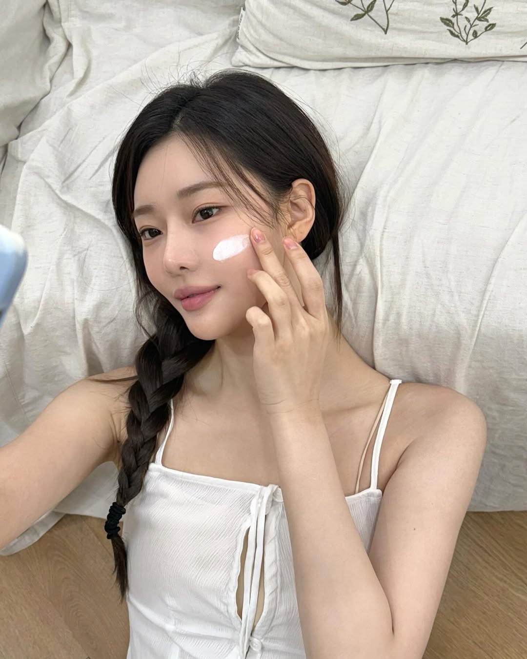 Cảnh báo: Mùa hè da dễ lão hóa gấp đôi nếu bạn bỏ qua điều này- Ảnh 4. Cảnh báo: Mùa hè da dễ lão hóa gấp đôi nếu bạn bỏ qua điều này- Ảnh 4.