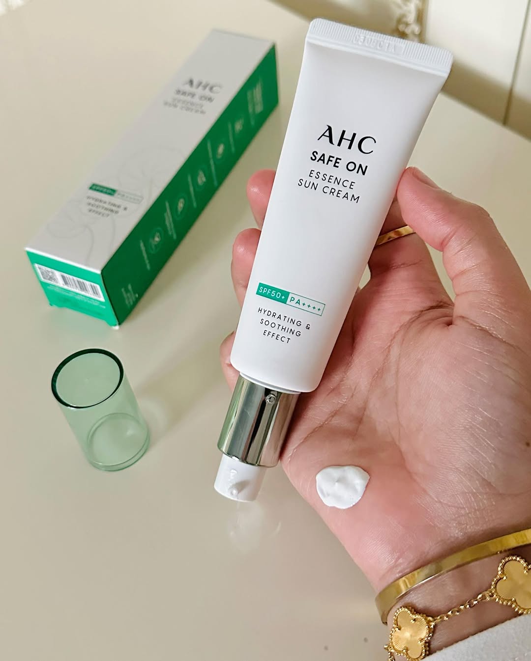 Tôi tìm được sữa chống nắng “chân ái”: Mỏng nhẹ, thấm nhanh, không kén da- Ảnh 7. Tôi tìm được sữa chống nắng “chân ái”: Mỏng nhẹ, thấm nhanh, không kén da- Ảnh 7.