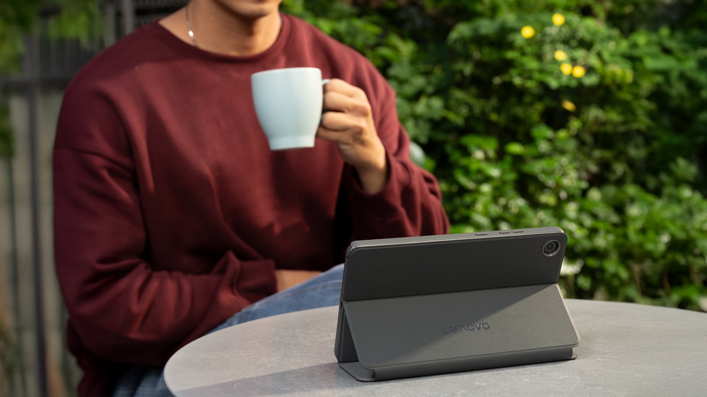 Ra mắt Lenovo Tab One mới: Sự kết hợp hoàn hảo giữa thiết kế tinh tế và khả năng di động vượt trội- Ảnh 2. Ra mắt Lenovo Tab One mới: Sự kết hợp hoàn hảo giữa thiết kế tinh tế và khả năng di động vượt trội- Ảnh 2.