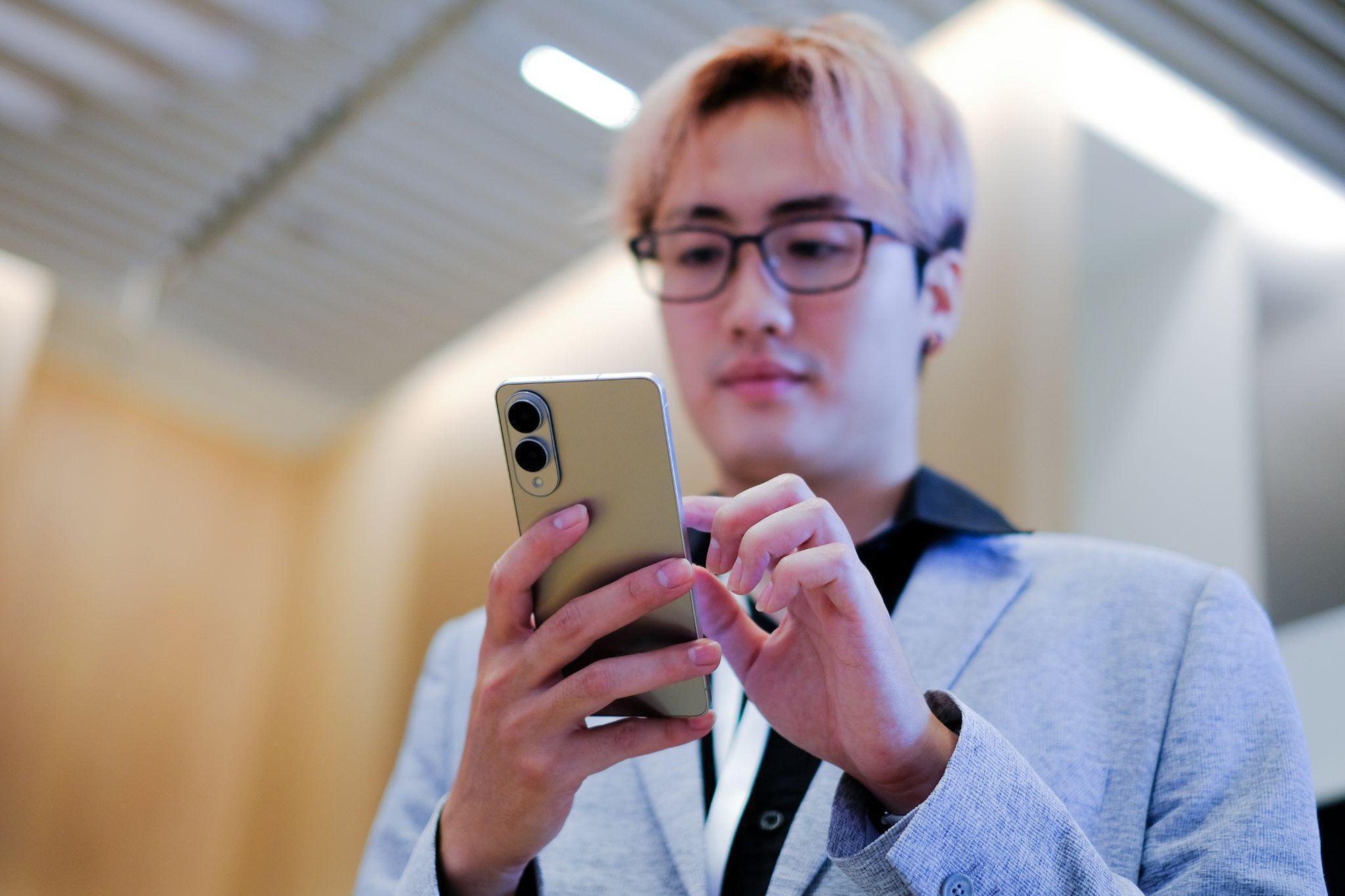 Sau bao mong chờ, giới truyền thông nói gì khi trên tay “thế hệ S mỏng nhất” của Samsung- Ảnh 4. Sau bao mong chờ, giới truyền thông nói gì khi trên tay “thế hệ S mỏng nhất” của Samsung- Ảnh 4.