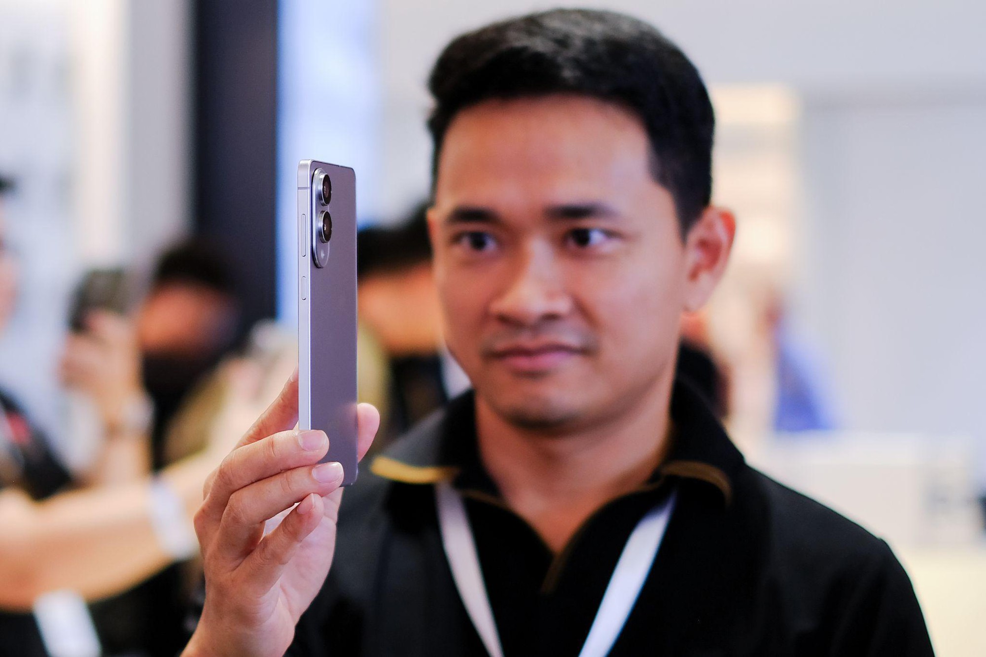 Sau bao mong chờ, giới truyền thông nói gì khi trên tay “thế hệ S mỏng nhất” của Samsung- Ảnh 8. Sau bao mong chờ, giới truyền thông nói gì khi trên tay “thế hệ S mỏng nhất” của Samsung- Ảnh 8.