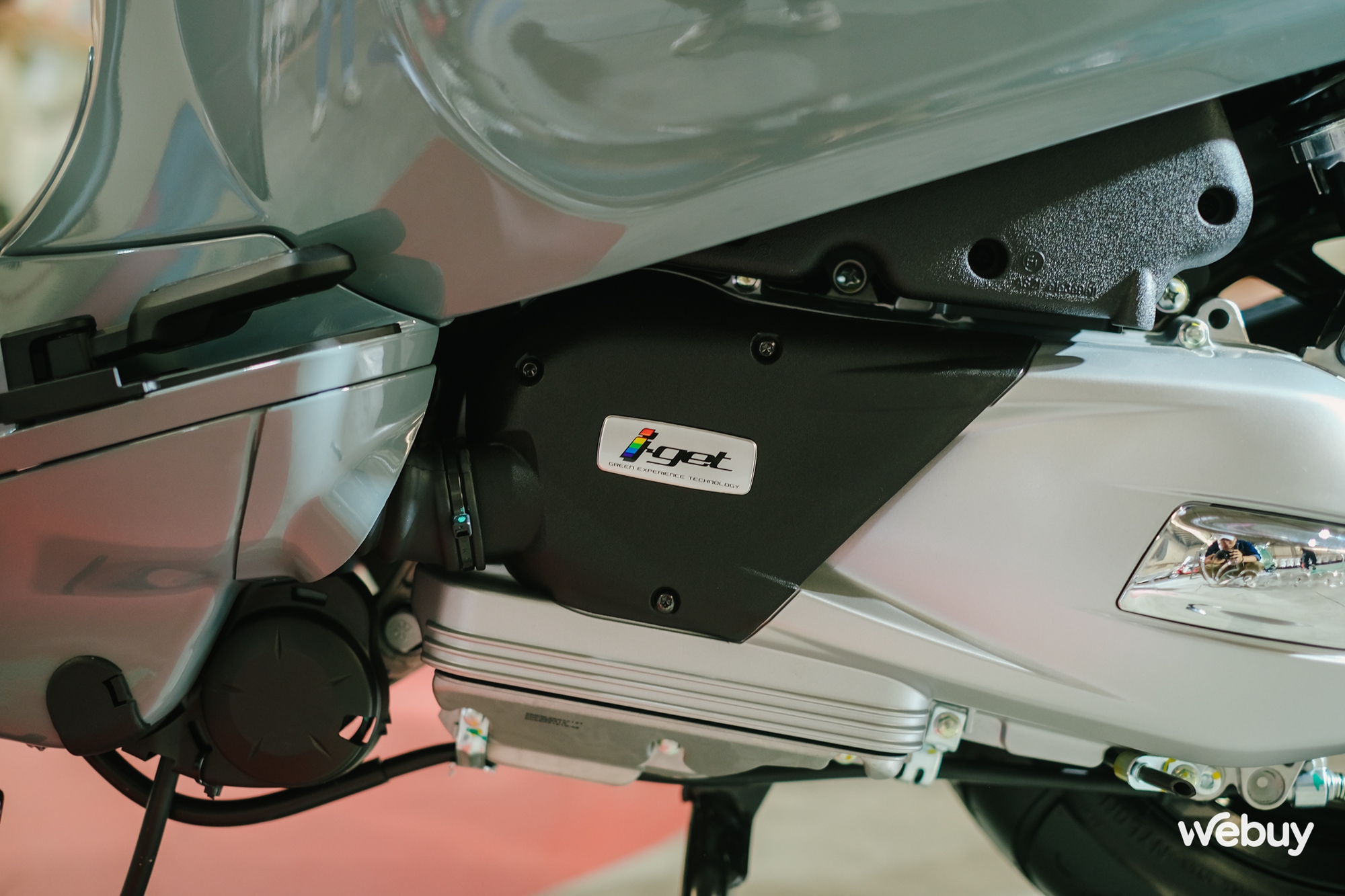 Cận cảnh Vespa Primavera & Sprint 2025 mới ra mắt tại Việt Nam: Điểm chạm của di sản và công nghệ, giá từ 84-104 triệu đồng - Ảnh 18. Cận cảnh Vespa Primavera & Sprint 2025 mới ra mắt tại Việt Nam: Điểm chạm của di sản và công nghệ, giá từ 84-104 triệu đồng - Ảnh 18.