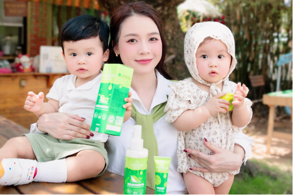 Sam bật mí về những cái "chạm mát lành", giúp bé vui trọn hè xanh, chẳng lo da dẻ lên tiếng- Ảnh 1. Sam bật mí về những cái "chạm mát lành", giúp bé vui trọn hè xanh, chẳng lo da dẻ lên tiếng- Ảnh 1.