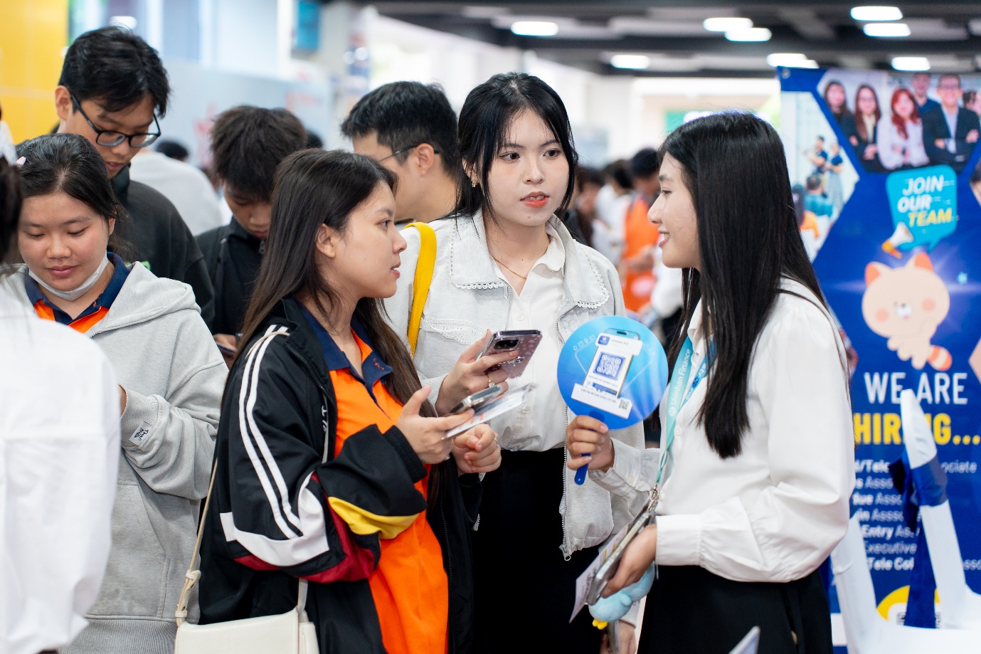 Ngày hội Văn hóa và Tuyển dụng Việt - Hàn 2025 tại HUTECH: Tăng cường trải nghiệm quốc tế cho sinh viên- Ảnh 4. Ngày hội Văn hóa và Tuyển dụng Việt - Hàn 2025 tại HUTECH: Tăng cường trải nghiệm quốc tế cho sinh viên- Ảnh 4.
