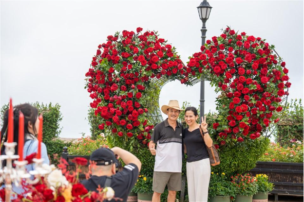 Lạc bước giữa thiên đường hoa hồng tại Sun World Ba Na Hills- Ảnh 4. Lạc bước giữa thiên đường hoa hồng tại Sun World Ba Na Hills- Ảnh 4.