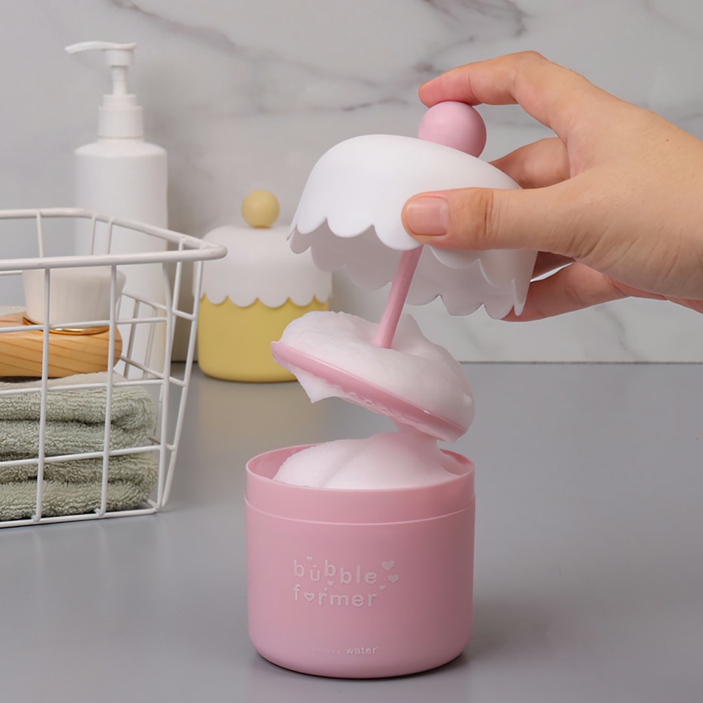 3 món đồ cần thiết khi gội đầu: Tiết kiệm dầu gội và giúp tóc sạch sâu, giảm dầu thấy rõ- Ảnh 2. 3 món đồ cần thiết khi gội đầu: Tiết kiệm dầu gội và giúp tóc sạch sâu, giảm dầu thấy rõ- Ảnh 2.