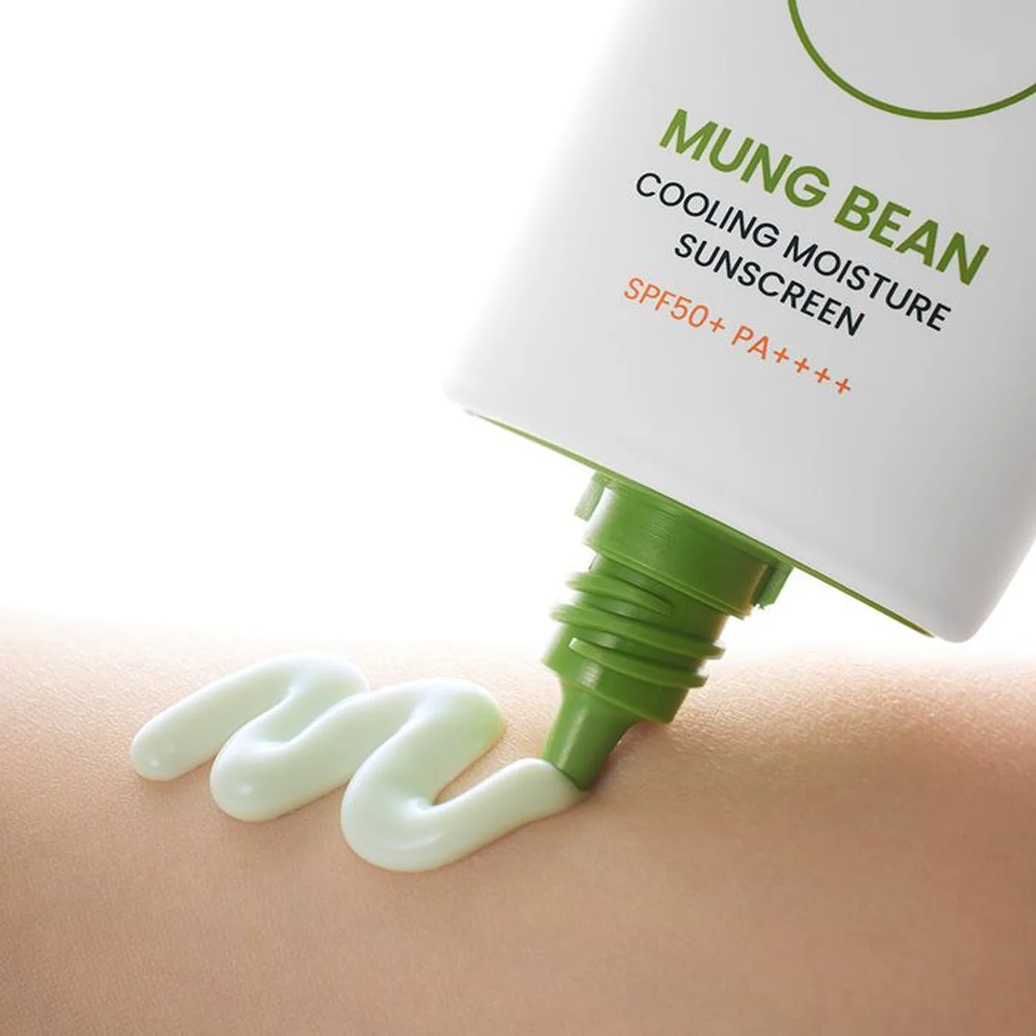 5 vị trí quan trọng thường bỏ qua khi bôi kem chống nắng- Ảnh 4. 5 vị trí quan trọng thường bỏ qua khi bôi kem chống nắng- Ảnh 4.