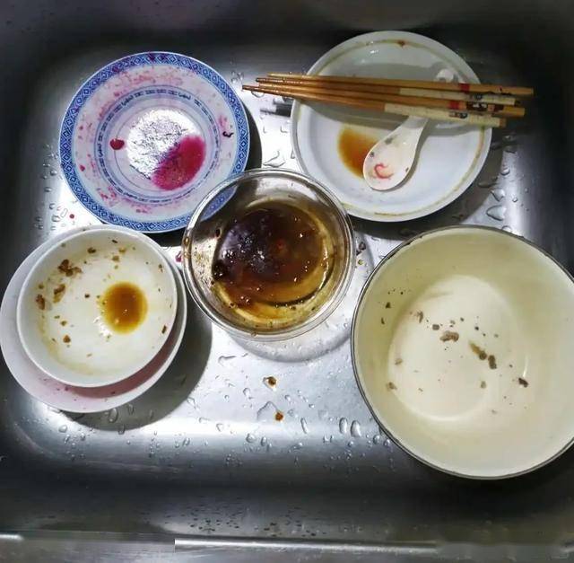 6 thói quen tưởng bình thường nhưng khiến bát đĩa càng rửa càng bẩn, cả nhà ăn "độc tố" mỗi ngày sớm muộn cũng ung thư- Ảnh 1. 6 thói quen tưởng bình thường nhưng khiến nha cai hi88 càng rửa càng bẩn, cả nhà ăn "độc tố" mỗi ngày sớm muộn cũng ung thư- Ảnh 1.