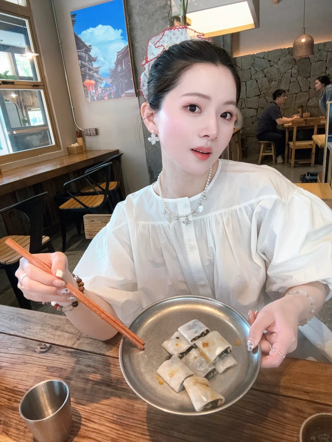 Cắt tóc xong tài lộc tuột dốc? 3 con giáp này được khuyên không nên để tóc mái nếu không muốn vận may bị “che mờ”- Ảnh 1. Cắt tóc xong tài lộc tuột dốc? 3 con giáp này được khuyên không nên để tóc mái nếu không muốn vận may bị “che mờ”- Ảnh 1.