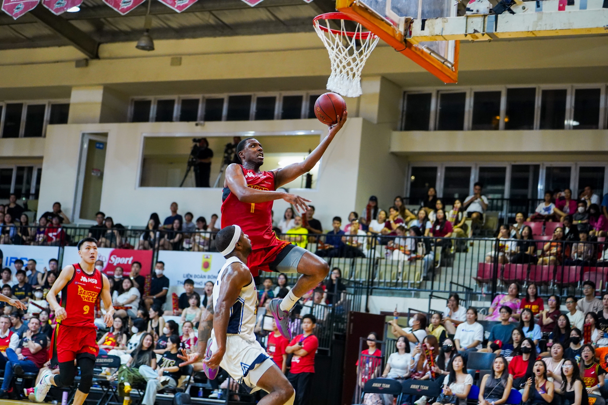 VBA STAR X và MSB mang âm nhạc hòa cùng bóng rổ- Ảnh 2. VBA STAR X và MSB mang âm nhạc hòa cùng bóng rổ- Ảnh 2.