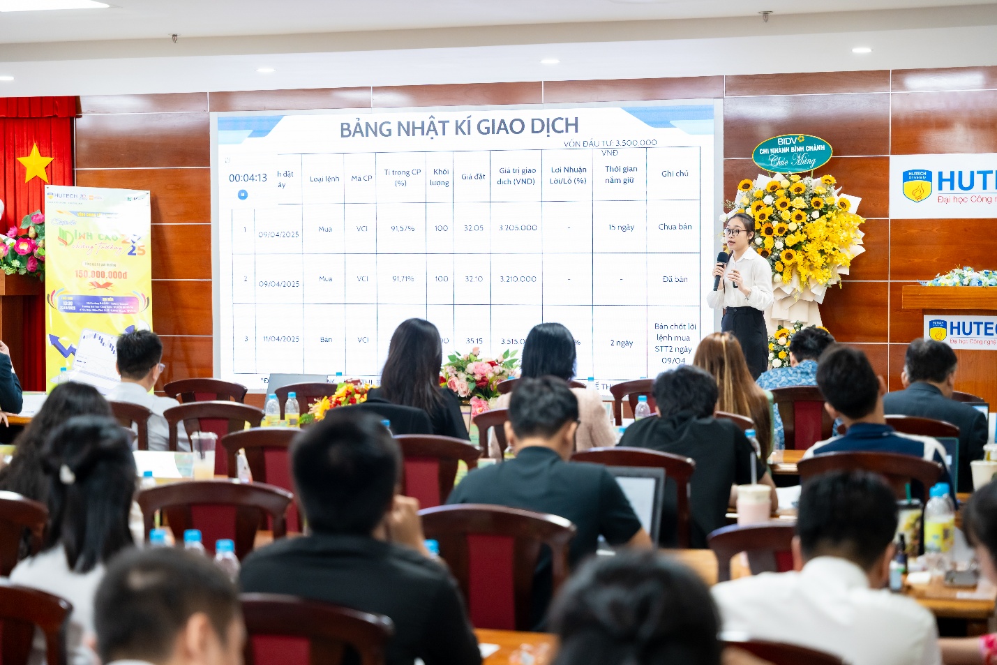 Không gian thực hành hiện đại, sinh viên Tài chính - Ngân hàng HUTECH tự tin nghiệp vụ chuyên môn- Ảnh 5. Không gian thực hành hiện đại, sinh viên Tài chính - Ngân hàng HUTECH tự tin nghiệp vụ chuyên môn- Ảnh 5.