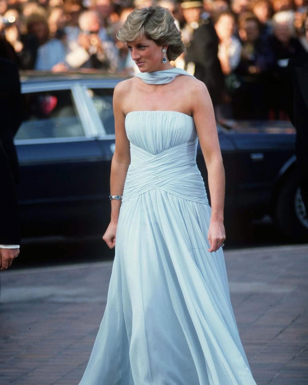 Scarlett Johansson như hóa thân thành Công nương Diana, Grace Kelly tại LHP Cannes 2025- Ảnh 4. Scarlett Johansson như hóa thân thành Công nương Diana, Grace Kelly tại LHP Cannes 2025- Ảnh 4.