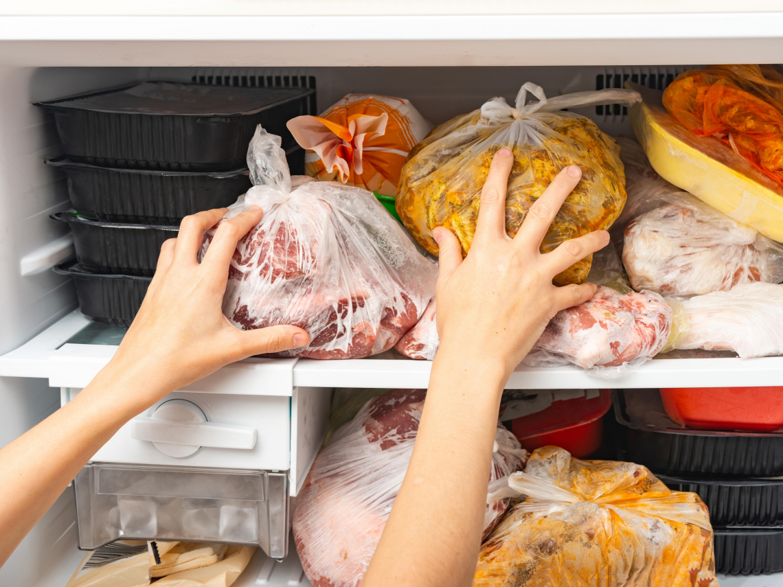 Cô gái 28 tuổi mắc ung thư dạ dày, bác sĩ chỉ vào 3 món trong tủ lạnh rồi lắc đầu: Để lâu hại dạ dày hơn cả thức ăn thừa qua đêm- Ảnh 2.