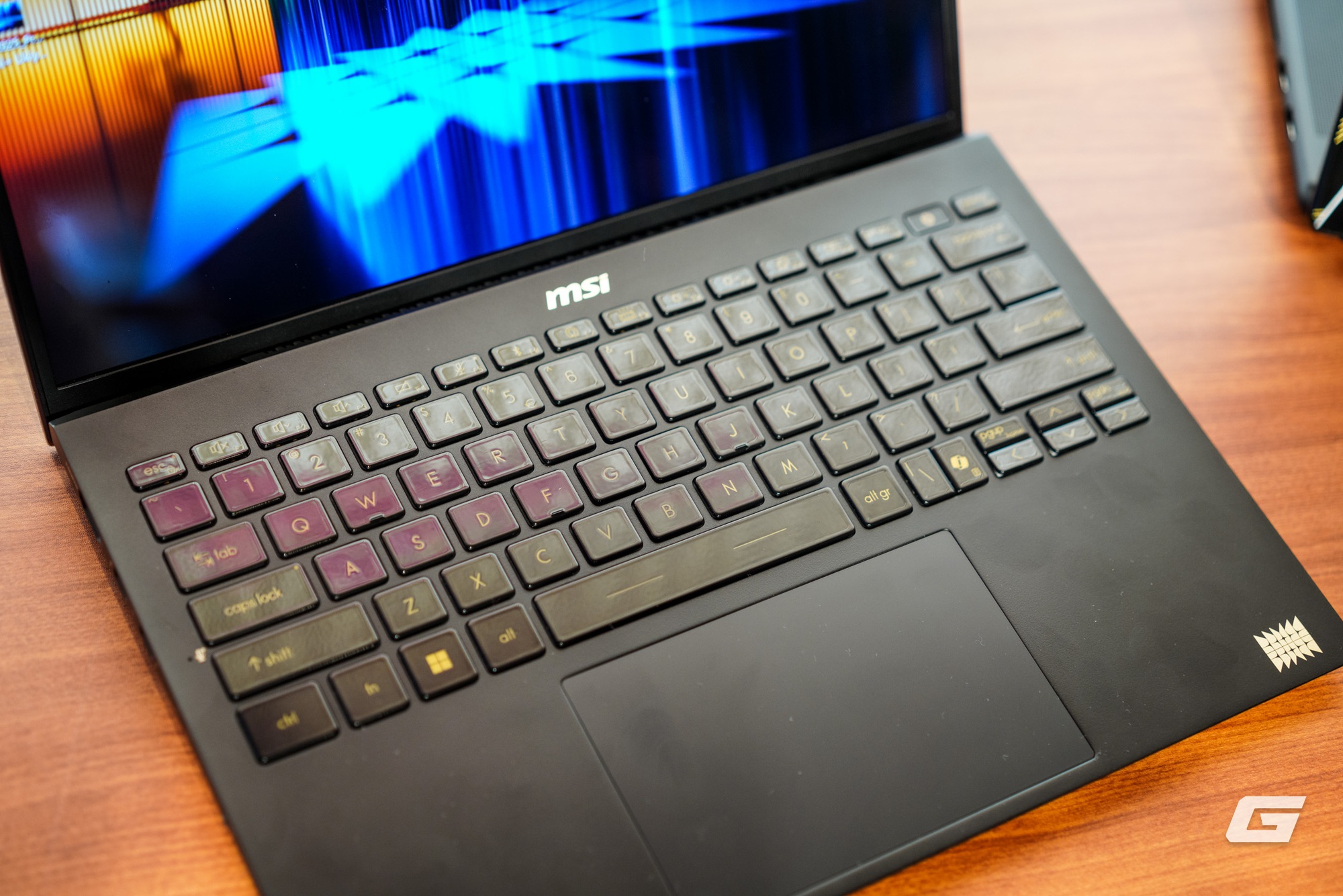 MSI ra mắt laptop không để dùng mà để trưng bày cho đẹp- Ảnh 2. MSI ra mắt laptop không để dùng mà để trưng bày cho đẹp- Ảnh 2.