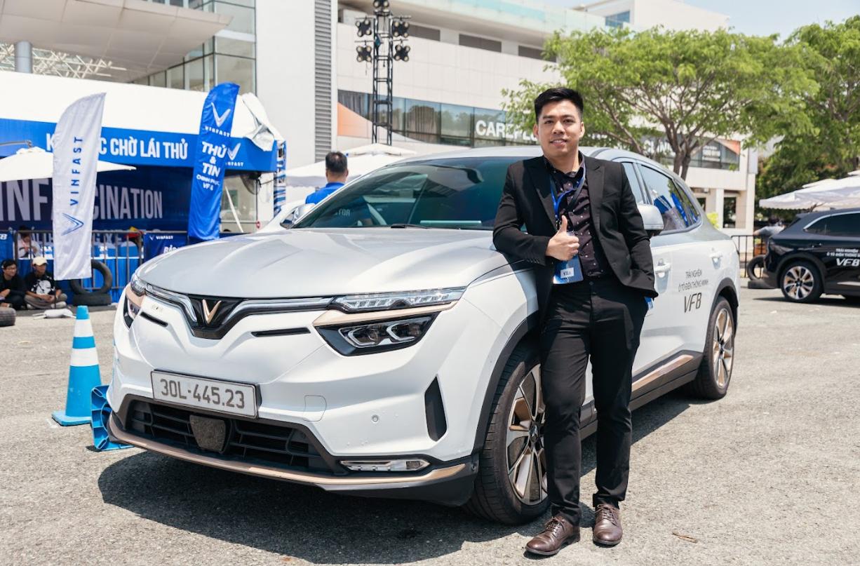 Chạy VinFast VF 8 vượt dốc cao, lội hố nước, người lái chia sẻ: ‘Không ngờ một mẫu SUV gia đình có thể đi như xe địa hình’- Ảnh 3. Chạy VinFast VF 8 vượt dốc cao, lội hố nước, người lái chia sẻ: ‘Không ngờ một mẫu SUV gia đình có thể đi như xe địa hình’- Ảnh 3.