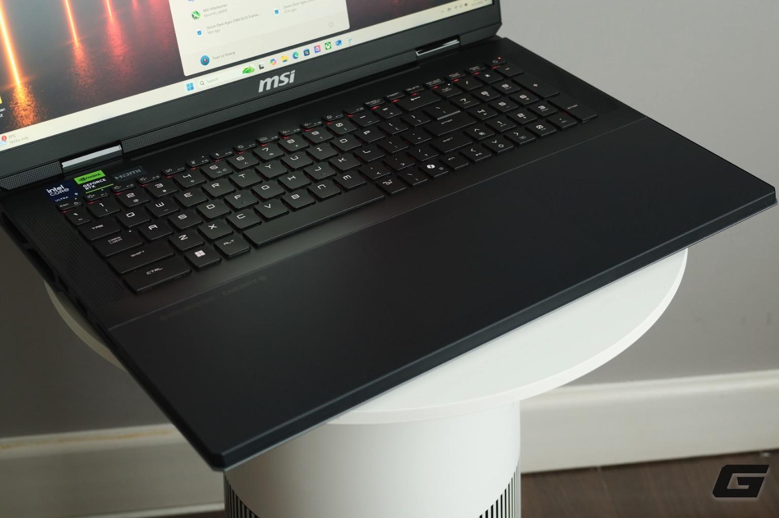 Đây là chiếc laptop gaming có giá gần 180 triệu đồng- Ảnh 17. Đây là chiếc laptop gaming có giá gần 180 triệu đồng- Ảnh 17.