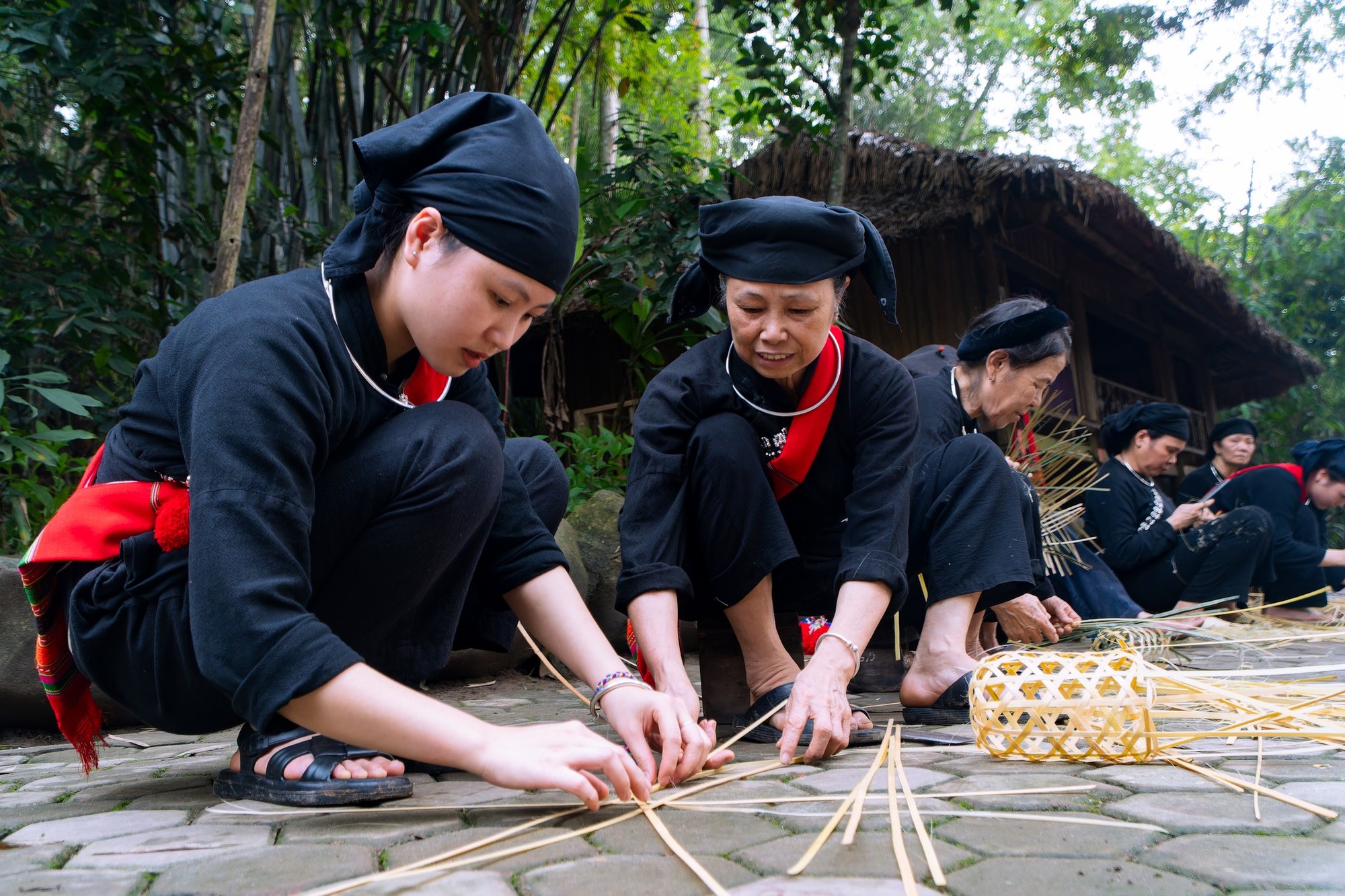 Việt Nam có ngôi làng lọt top “Làng du lịch đẹp nhất thế giới”: Cơm chung nồi, tiền chung túi, tất cả đều hạnh phúc- Ảnh 4. Việt Nam có ngôi làng lọt top “Làng du lịch đẹp nhất thế giới”: Cơm chung nồi, tiền chung túi, tất cả đều hạnh phúc- Ảnh 4.