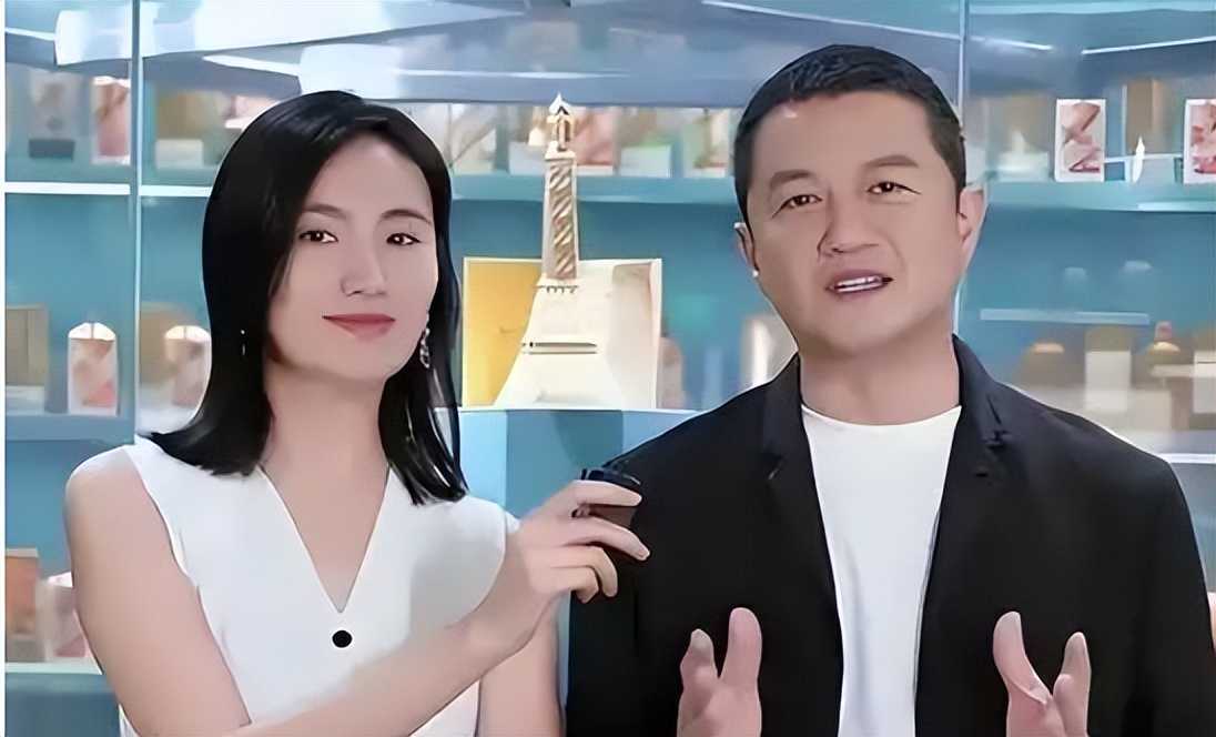 Lý Yên lộ ảnh mới: Từ "thiên thần hở hàm ếch" đến thiếu nữ tự tin, quan điểm làm mẹ của Vương Phi gây chú ý - Ảnh 3. Lý Yên lộ ảnh mới: Từ "thiên thần hở hàm ếch" đến thiếu nữ tự tin, quan điểm làm mẹ của Vương Phi gây chú ý - Ảnh 3.
