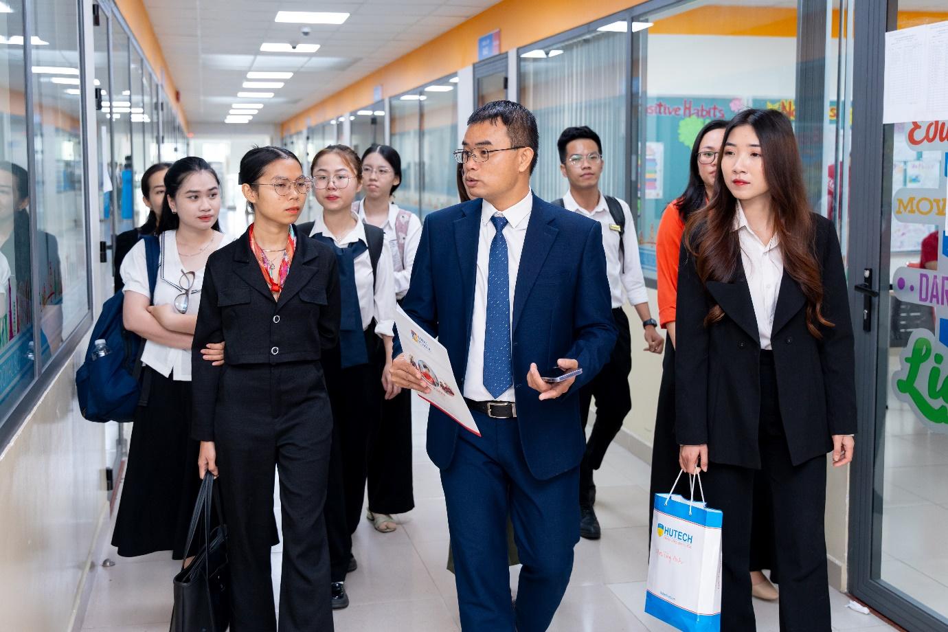 Chương trình MBA Đại học Mở Malaysia: Tấm hộ chiếu quốc tế dẫn lối thành công- Ảnh 1. Chương trình MBA Đại học Mở Malaysia: Tấm hộ chiếu quốc tế dẫn lối thành công- Ảnh 1.