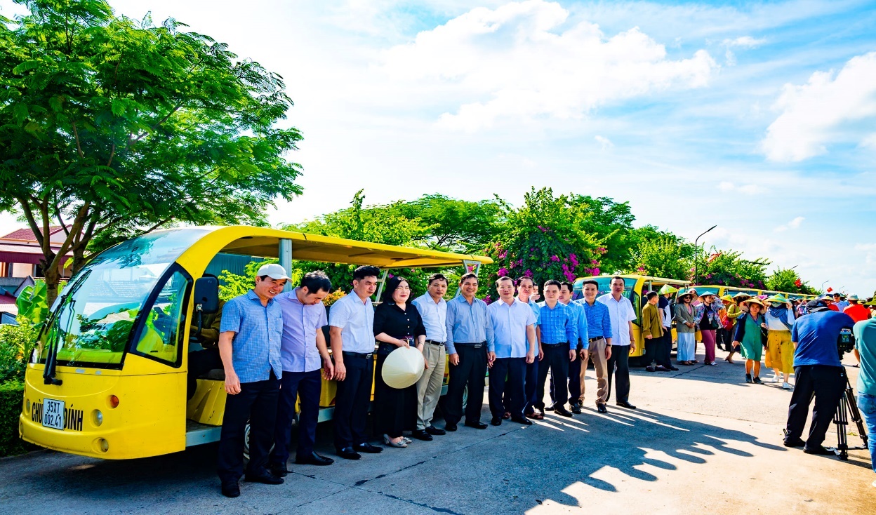 Ninh Bình - Phát triển du lịch theo hướng toàn diện, bền vững và tăng trưởng xanh- Ảnh 4. Ninh Bình - Phát triển hi88. com theo hướng toàn diện, bền vững và tăng trưởng xanh- Ảnh 4.