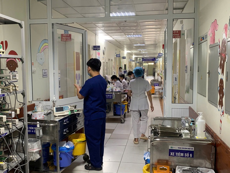Tổ chức chiến dịch cao điểm phòng bệnh sốt xuất huyết, COVID-19...- Ảnh 1. Tổ chức chiến dịch cao điểm phòng nha cai hi88 sốt xuất huyết, COVID-19...- Ảnh 1.