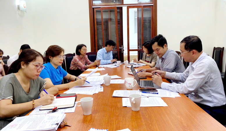 Sửa đổi Hiến pháp năm 2013: Tuyên truyền với quy mô đồ sộ, bài bản- Ảnh 1. Sửa đổi Hiến pháp năm 2013: Tuyên truyền với quy mô đồ sộ, bài bản- Ảnh 1.
