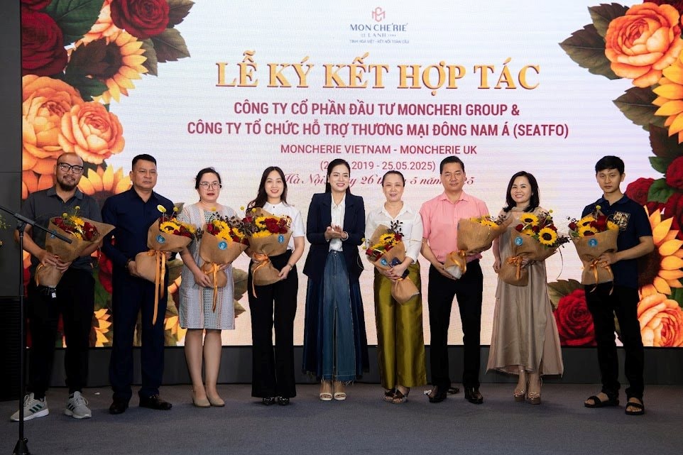 MONCHE’RIE de LANH 1986 – Hành trình 5 năm truyền cảm hứng và lan tỏa bản sắc Việt với ngành thời trang quốc tế- Ảnh 7. MONCHE’RIE de LANH 1986 – Hành trình 5 năm truyền cảm hứng và lan tỏa bản sắc Việt với ngành thời trang quốc tế- Ảnh 7.