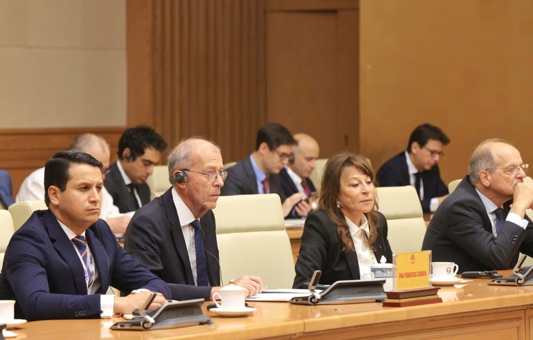 Phó Thủ tướng Hồ Đức Phớc làm việc với Đoàn doanh nghiệp Pháp- Ảnh 4. Phó Thủ tướng Hồ Đức Phớc làm việc với Đoàn doanh nghiệp Pháp- Ảnh 4.