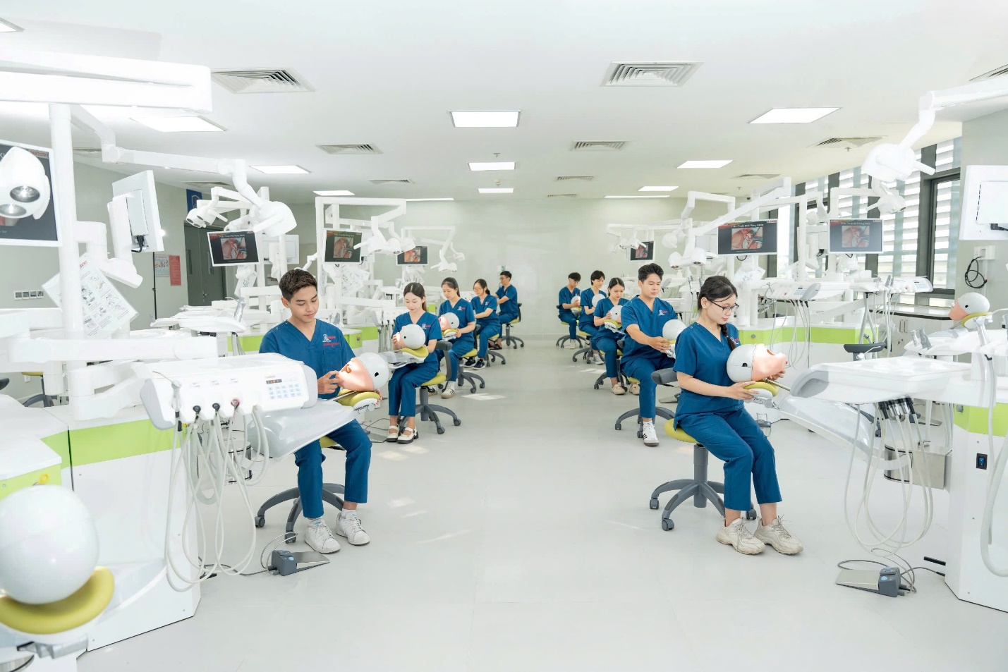 Trường ĐH Nguyễn Tất Thành – Điểm sáng đào tạo chất lượng, cơ sở vật chất hiện đại, đội ngũ giảng viên tận tâm- Ảnh 3. Trường ĐH Nguyễn Tất Thành – Điểm sáng đào tạo chất lượng, cơ sở vật chất hiện đại, đội ngũ giảng viên tận tâm- Ảnh 3.