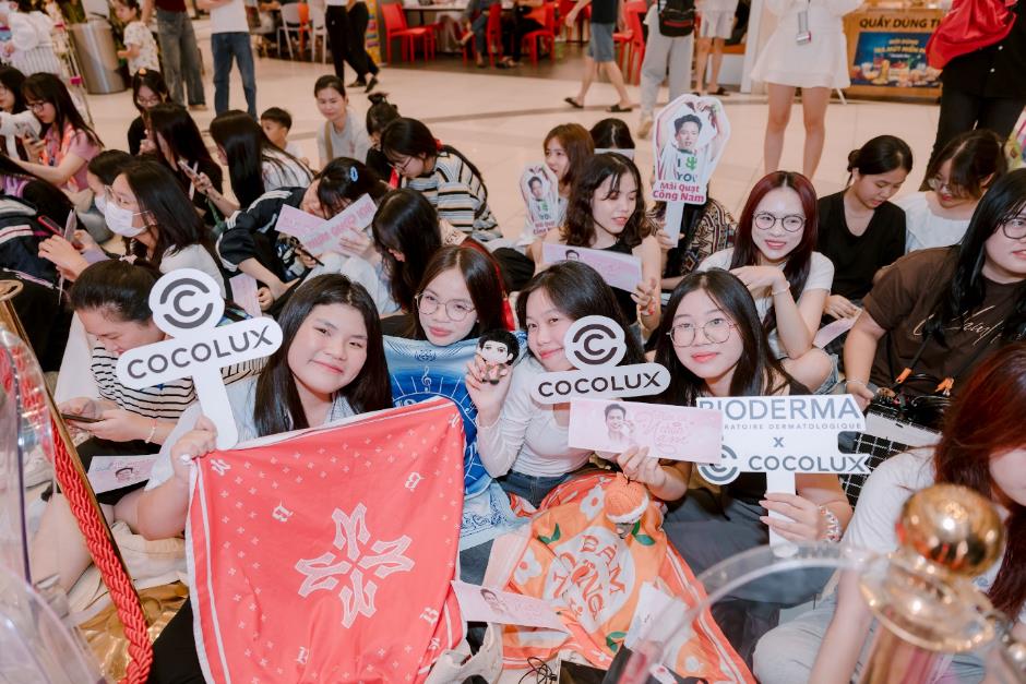 Bioderma x Cocolux: Bùi Công Nam khuấy động sân khấu Mê-Cellar Studio tại Hà Nội- Ảnh 5. Bioderma x Cocolux: Bùi Công Nam khuấy động sân khấu Mê-Cellar Studio tại Hà Nội- Ảnh 5.