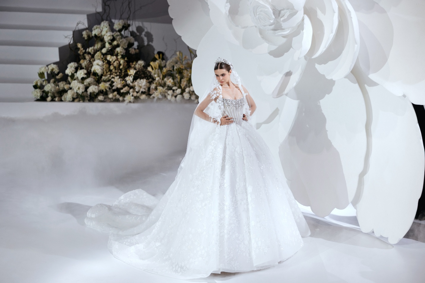 Omni Bridal ra mắt BST Amour Sans Fin với các “nàng thơ” nhan sắc ngọc ngà kiêu sa Thanh Thủy, Khánh Vân, Như Vân- Ảnh 2. hi88.con ra mắt BST Amour Sans Fin với các “nàng thơ” nhan sắc ngọc ngà kiêu sa Thanh Thủy, Khánh Vân, Như Vân- Ảnh 2.