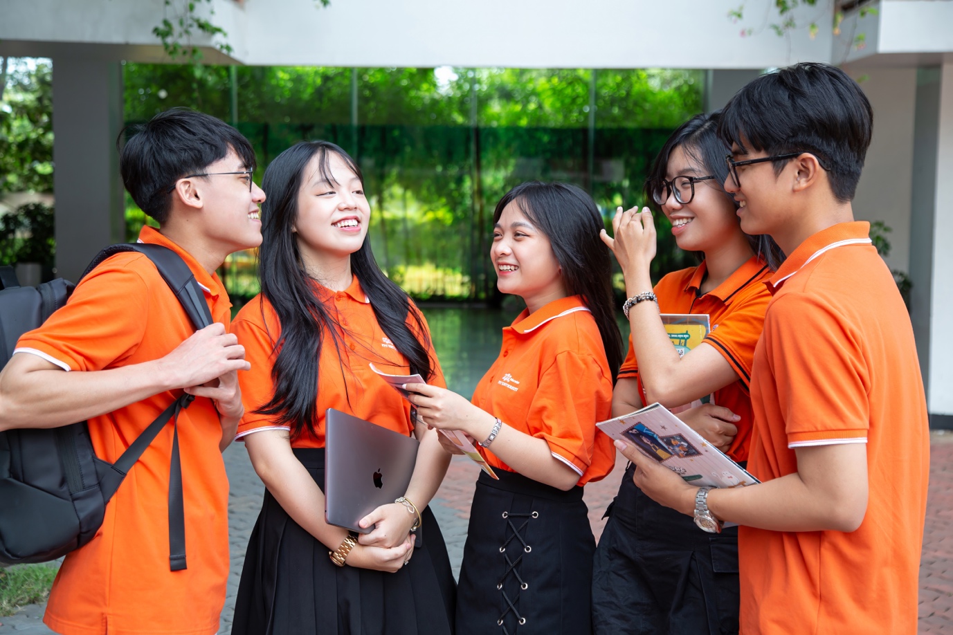 FPTU ra mắt chuỗi hoạt động cực chất “Prompt your Future”: Gen Z không học để thi, học để prompt tương lai của chính mình- Ảnh 2. hi88. com mắt chuỗi hoạt động cực chất “Prompt your Future”: Gen Z không học để thi, học để prompt tương lai của chính mình- Ảnh 2.