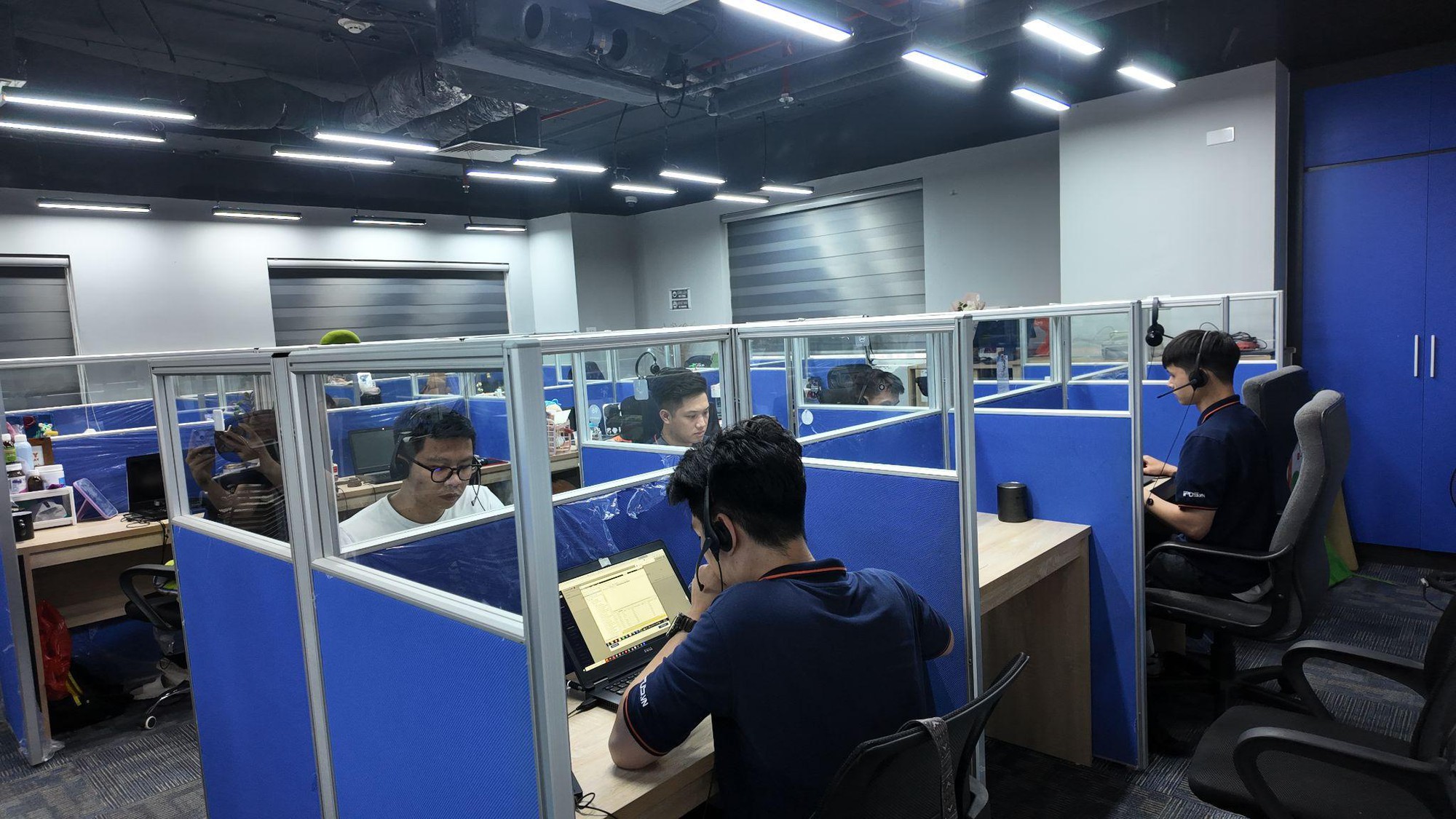Đằng sau mỗi cuộc gọi lúc nửa đêm: Là cam kết không để dịch vụ F&B gián đoạn- Ảnh 2. Đằng sau mỗi cuộc gọi lúc nửa đêm: Là cam kết không để dịch vụ F&B gián đoạn- Ảnh 2.