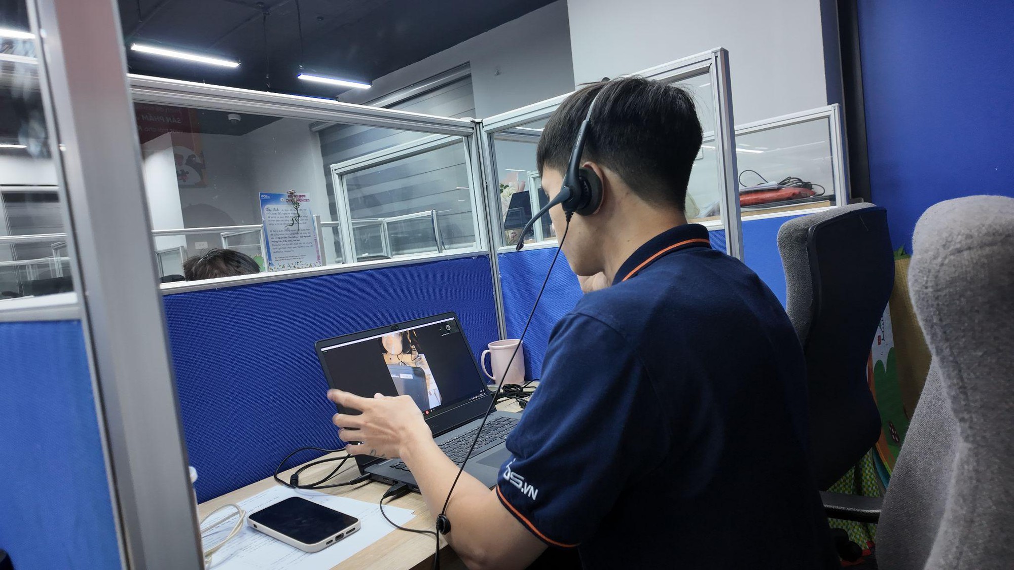 Đằng sau mỗi cuộc gọi lúc nửa đêm: Là cam kết không để dịch vụ F&B gián đoạn- Ảnh 3. Đằng sau mỗi cuộc gọi lúc nửa đêm: Là cam kết không để dịch vụ F&B gián đoạn- Ảnh 3.