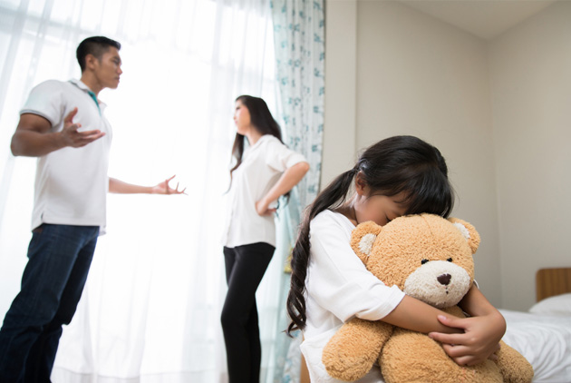 Nghiên cứu đáng buồn: Cha mẹ ly hôn sẽ gián tiếp đẩy cuộc hôn nhân của con cái trong tương lai xuống bờ vực đổ vỡ- Ảnh 1. Nghiên cứu đáng buồn: Cha mẹ ly hôn sẽ gián tiếp đẩy cuộc hôn nhân của con cái trong tương lai xuống bờ vực đổ vỡ- Ảnh 1.